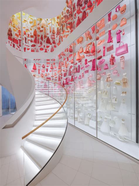 musee dior montaigne|Dior boutique montaigne.